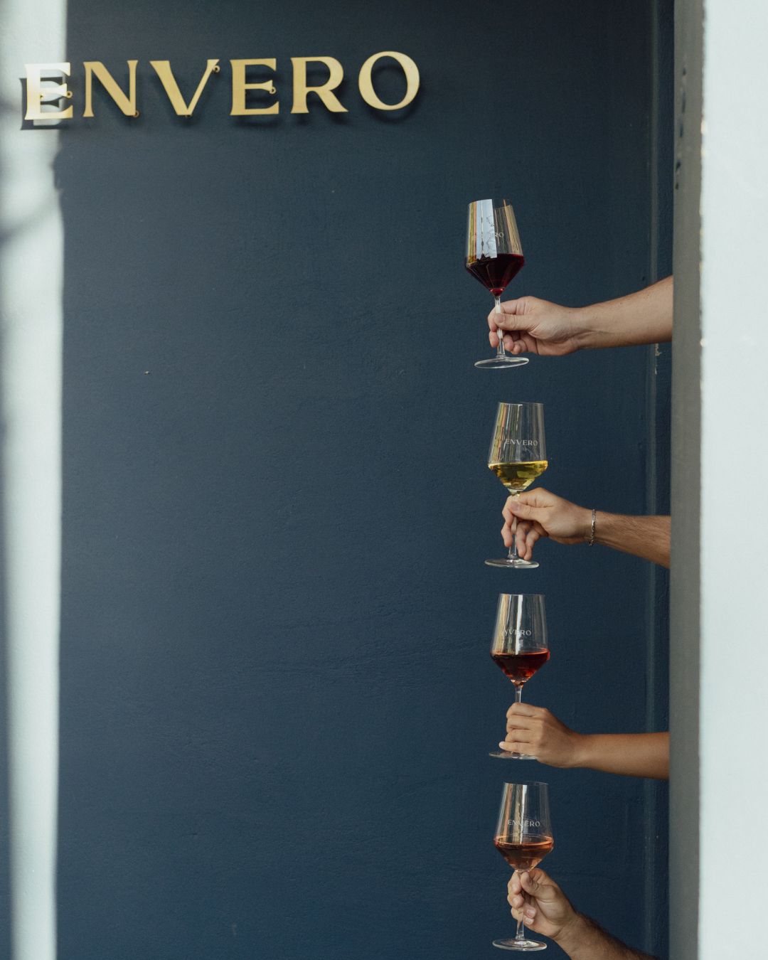 Envero – Copa en la barra