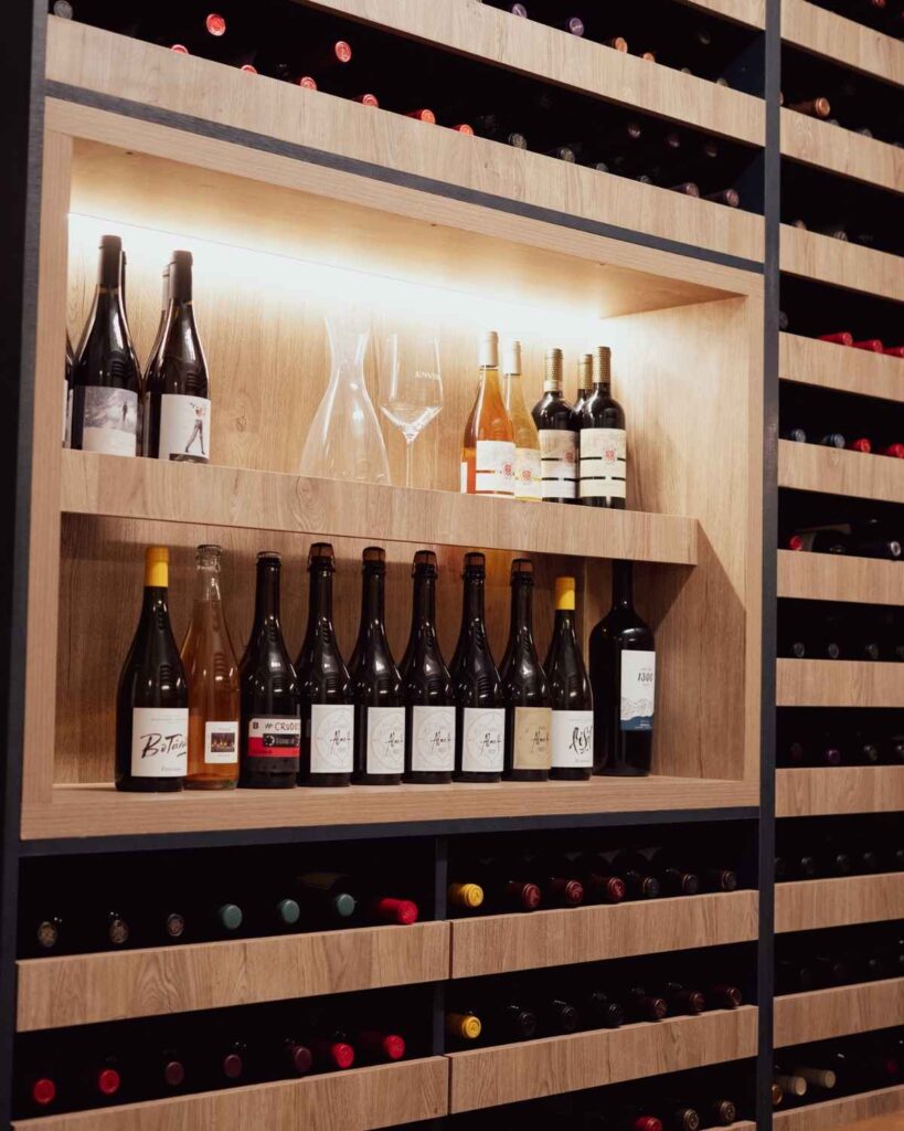 Cava de Envero wine bar en Santa Fe